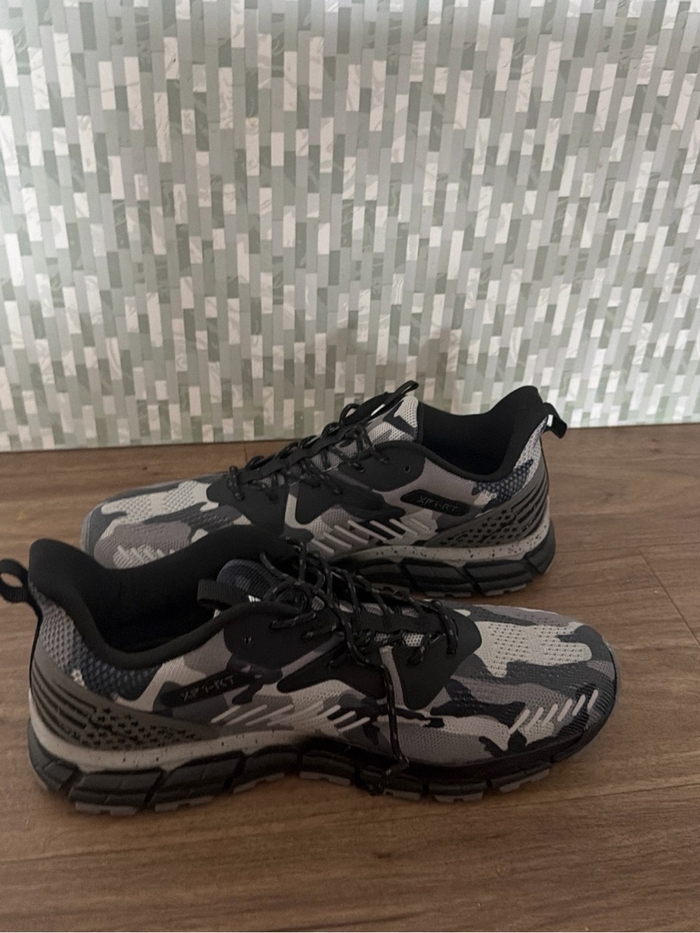 Men's Camouflage Athletic Sneakers - Black & Gray